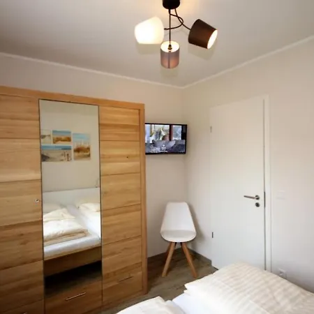 Apartment U15 Eg - Charmante Ferienwohnung Am Mit Kamin, Terrasse Und Wlan In An Der Muritz *