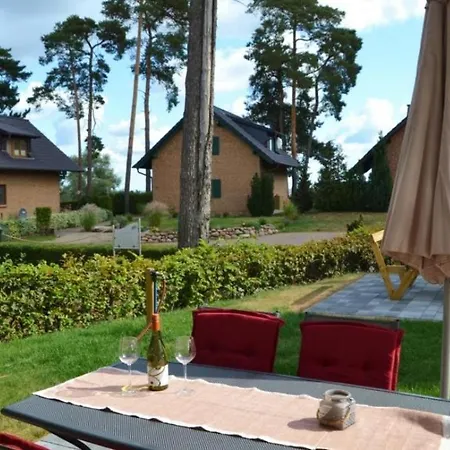 Apartment U15 Eg - Charmante Ferienwohnung Am Mit Kamin, Terrasse Und Wlan In An Der Muritz