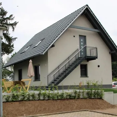 Apartment U15 Eg - Charmante Ferienwohnung Am Mit Kamin, Terrasse Und Wlan In An Der Muritz
